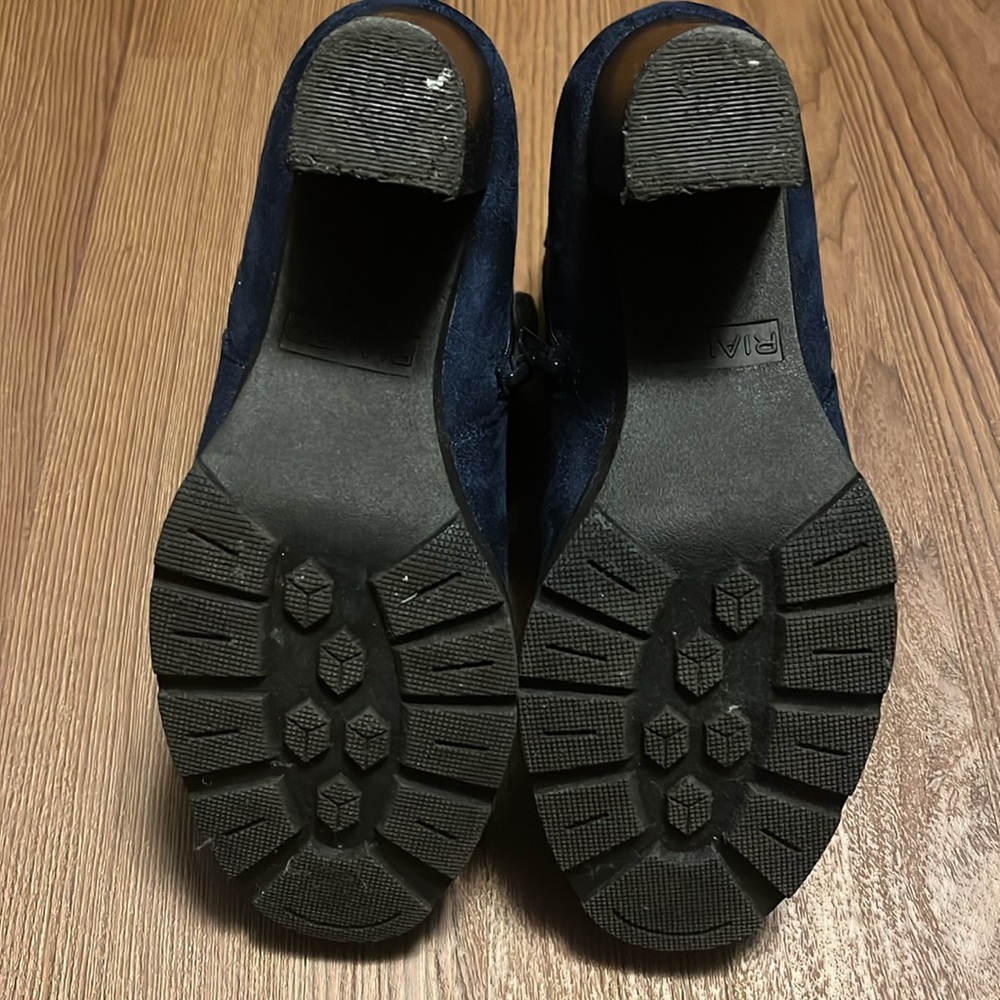 Dark blue ankle booties with heel, size 8 - Picture 4 of 5